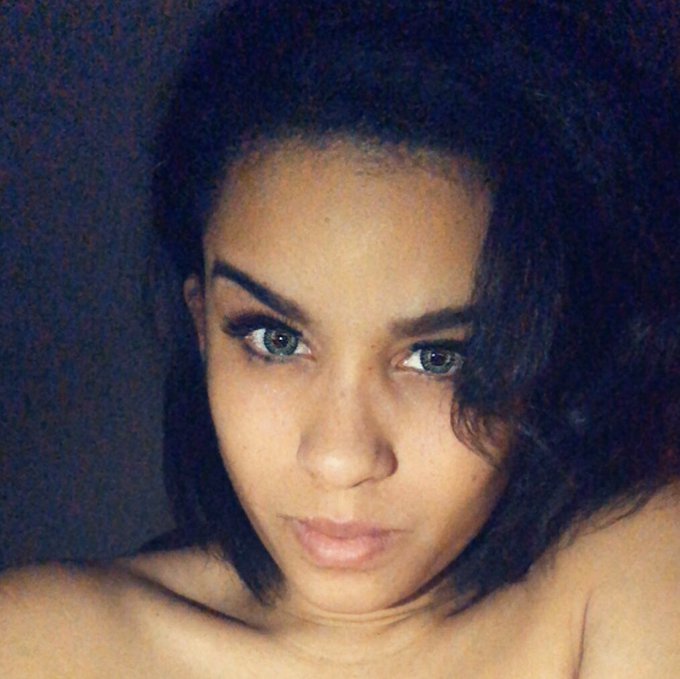 feeling my self https://t.co/nkGYAyljlN