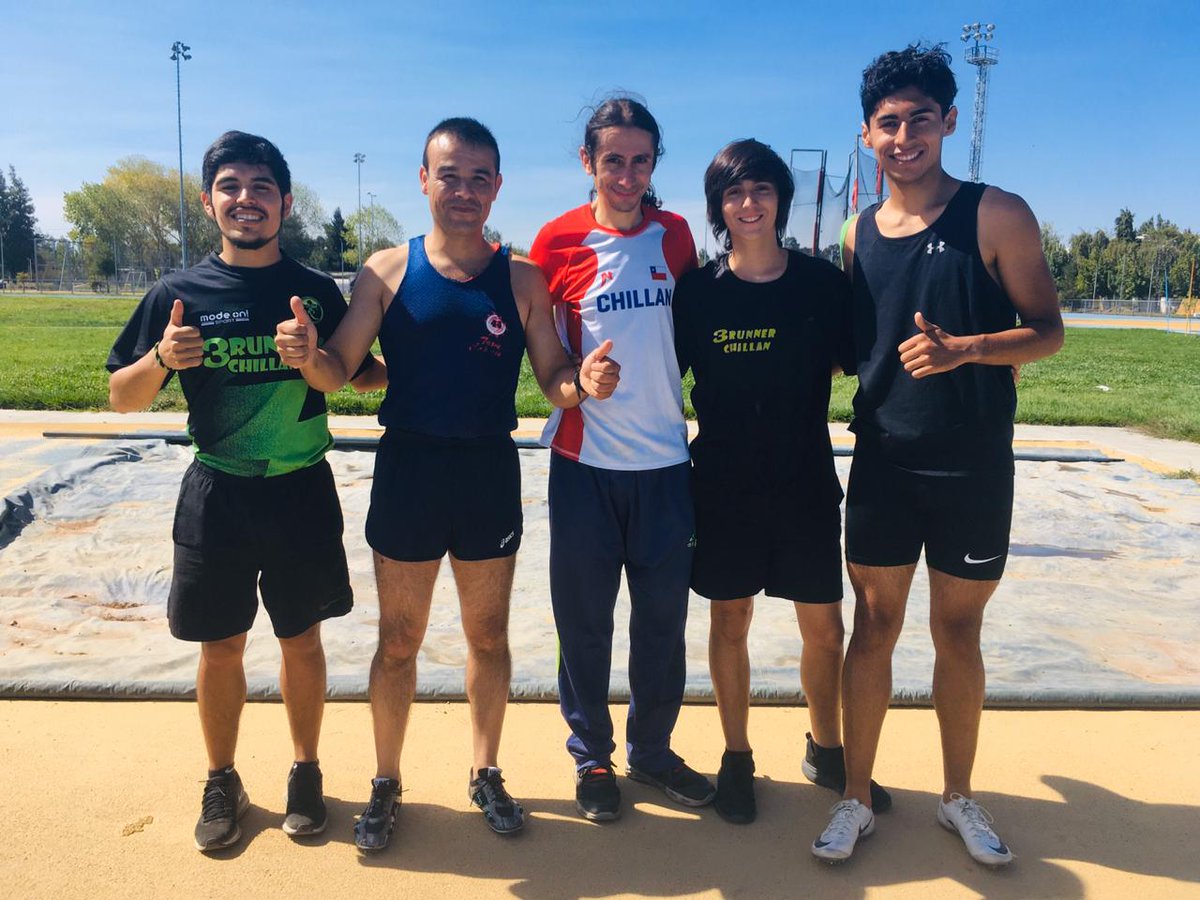 3RunnersChillan's tweet photo. 3 Runners Chillán presentes en el torneo de atletismo organizado por el club de atletismo máster de nuestra ciudad. https://t.co/l6o3R3EWd6
