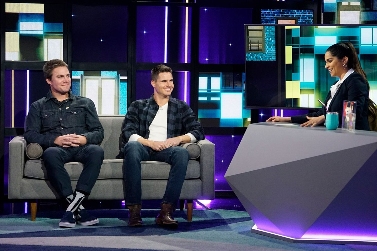 AmellCityNET's tweet photo. 📸 @StephenAmell at 'A Little Late With Lilly Singh' (December 06, 2019)

🔗 https://t.co/UCpRHq1672 https://t.co/VKpyMo4cDr