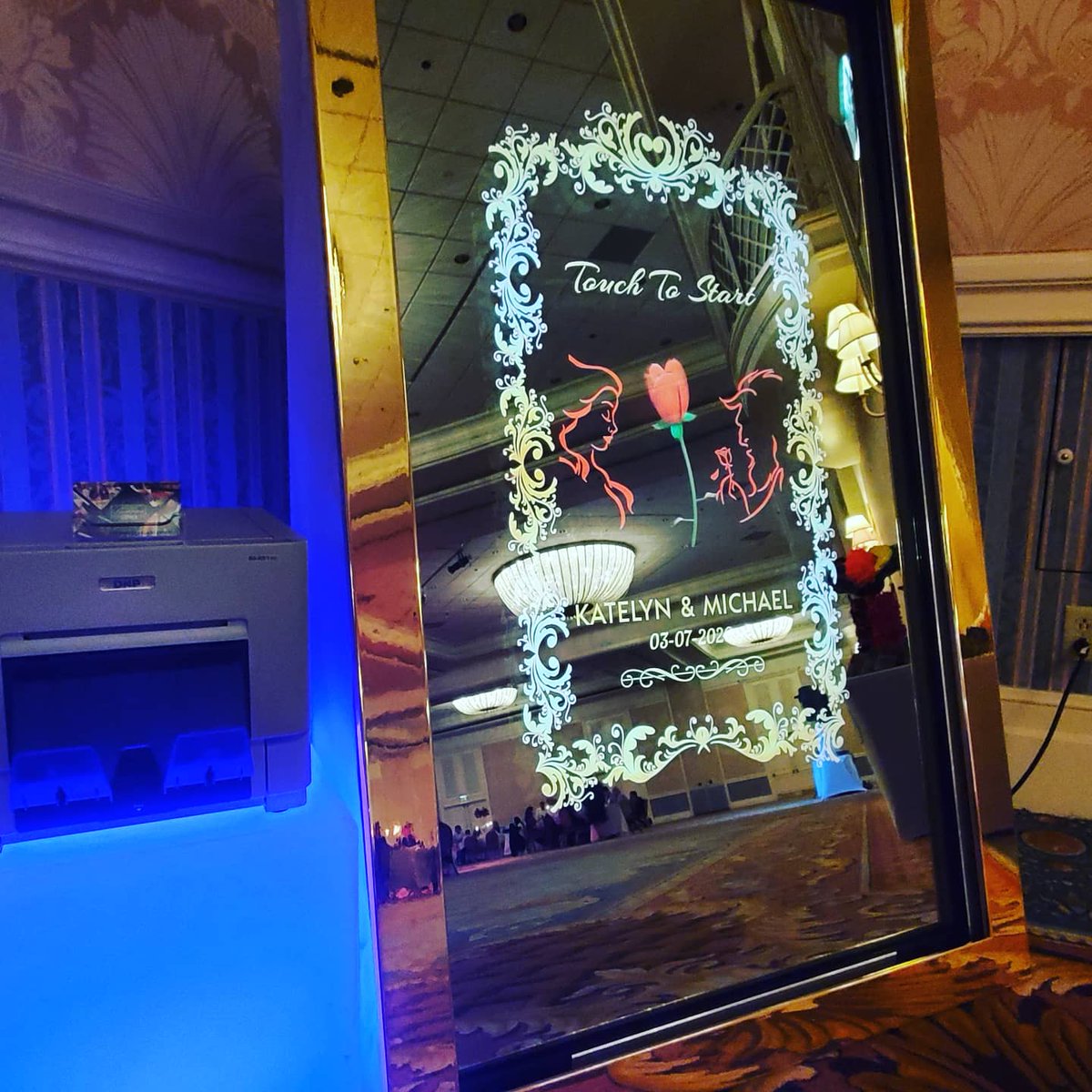 MirrorEnchanted's tweet photo. Another wedding tonight at Disney!! This is going to be fun. Amazing setup and the cake is gorgeous! 🤩🥳🥳😎 #mirrorphotobooth #clermont #orlando #grovelandfl #wedding #photobooth #Florida #bridetobe #party #partyplanners #eventplanner https://t.co/NTniTtRvgZ