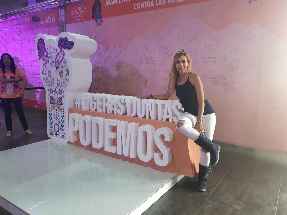 patoaguilar73's tweet photo. La entrega de kits de corredora en la #carrerabonafont2020 #PUEBLA estuvo padrísima!! Nos vemos temprano para la carrera!! #BrazosArriba #keeprunningteam https://t.co/mdtIi2MdRE