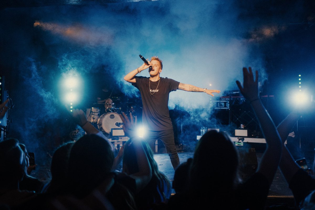 kayefofficial's tweet photo. Was für ein FETTES zweites Tourwochenende 🙌🏻❤️ 

Danke Köln, Dortmund und Münster 🔥 Ihr wart alle geil bis geisteskrank!

Am Freitag gehts weiter :) https://t.co/kGSNuZAW2f