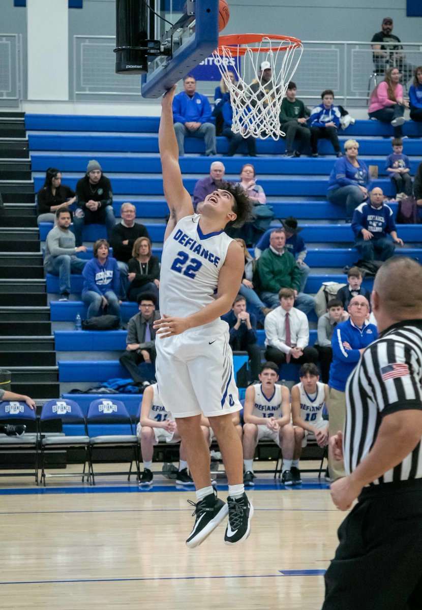 defistudents_'s tweet image. Congratulations to Tyrel Goings for scoring his 1000 career point, it's been a fun 4 years. From the bottom of every Krazie's heart, Thank you Tyrel.