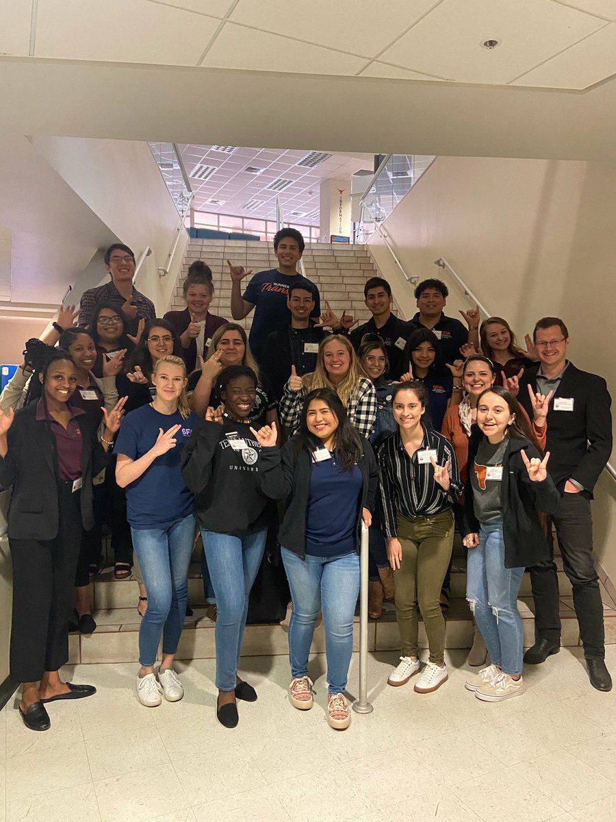 tlupathwayguide's tweet photo. We had a great weekend networking and learning how to support transfer students! Thank you for hosting us UT! #transfersummit #texastransfers uh https://t.co/eAINZI9KIw