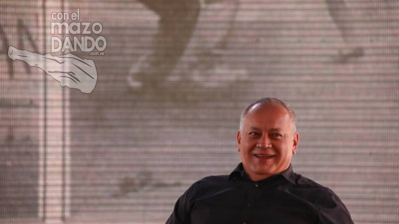 ConElMazoDando's tweet photo. Cabello: Chávez nos enseñó que la lealtad no es un valor individual es un valor del colectivo https://t.co/DqruE9Nwgg  #ChavezEsMasQueAmorFrenesi https://t.co/Jrt7XHtEhy
