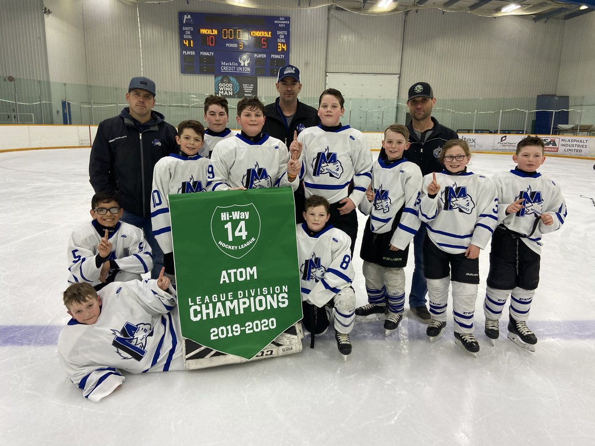 Way14Hi's tweet photo. Macklin Mohawks Atom White . 2019/2020 Atom Division Champions.   Congratulations https://t.co/DmZlXSr8Lf