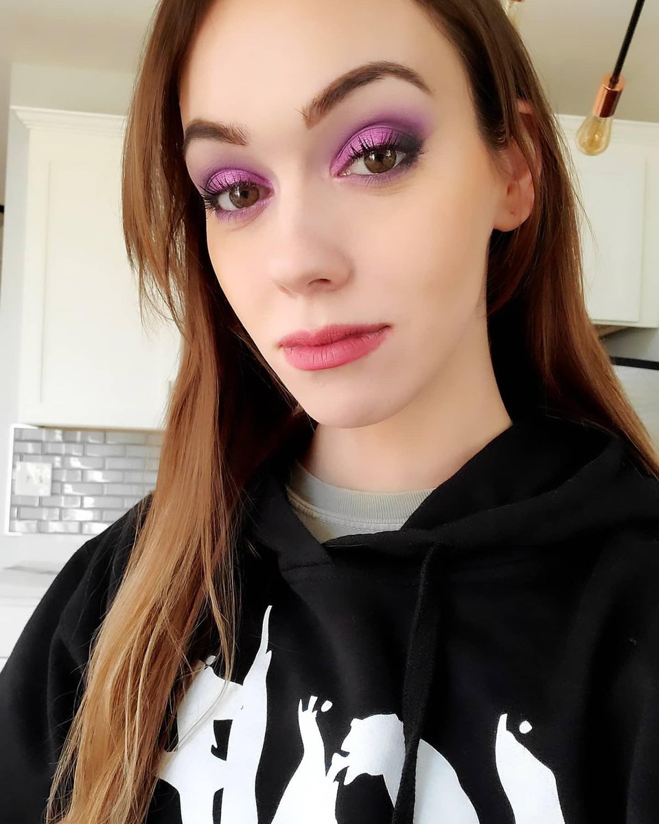 Bloodlust Hiiiiii how are ya 😈💜 <a href="/JeffreeStar/">Jeffree Star</a>