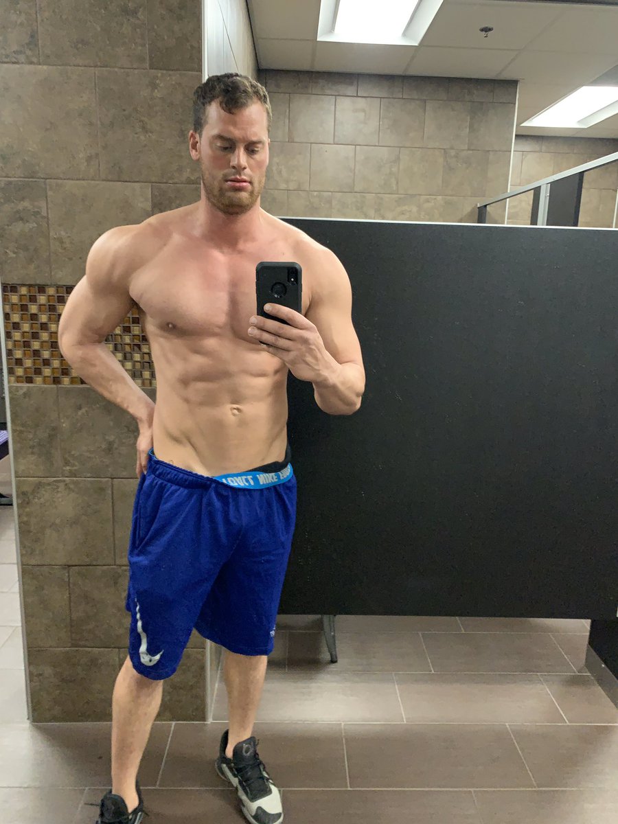 TPATTON19's tweet photo. Sign me to WWE! Give me a tryout!!!! Hand me the mic and sit back! 6’8” 265lbs and would deliver the PattonPlex to anybody 200lbs and up!!! @VinceMcMahon @WWE @BrockLesnar @shanemcmahon @TripleH @steveaustinBSR @JohnCena https://t.co/bQ817JUA49