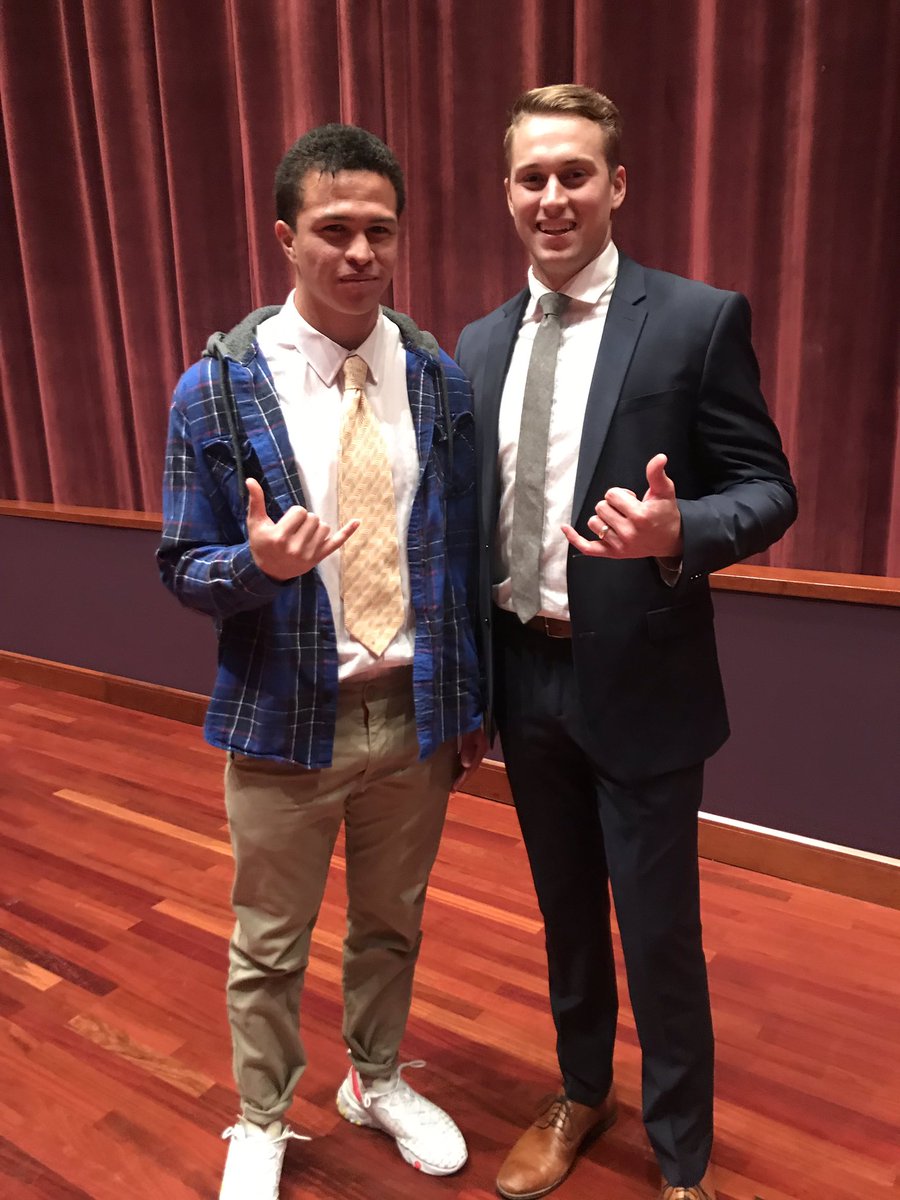 jay_4QB's tweet photo. It was truly a blessing to hear @baylorromney and his wife’s testimonies tonight💯. They both gave really great talks!! I can’t wait to grow and learn from him and the rest of the team. #GoCougz🔹 https://t.co/LK8PUyZtCf