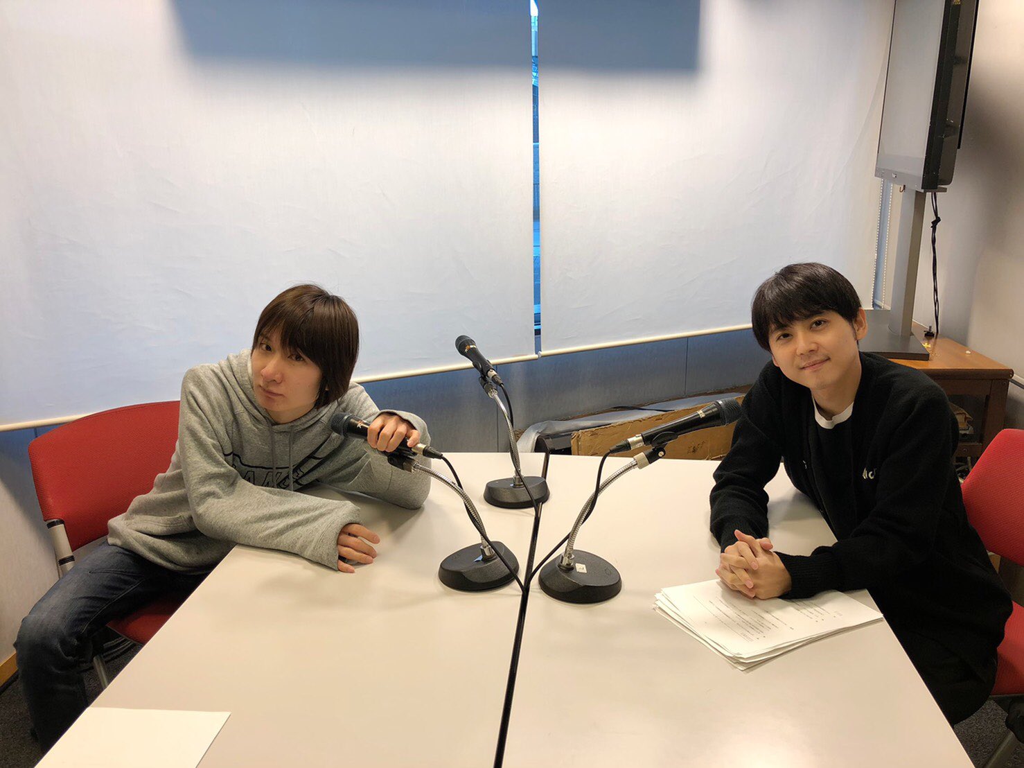 梶裕貴 Yuki Kaji 梶 梶裕貴のひとりごと ゲストは前野智昭くん 下積み時代のリアルな思い出話や 今 声優 について思うことなど 同期ならではの本音トーク キラキラチャラチャラであり得るはずもなく 一歩一歩 歯を食いしばって歩いてきました 梶裕貴 Yuki Kaji 梶 梶裕貴のひとりごと ゲストは前野智昭くん 下積み時代のリアルな思い出話や 今 声優 について思うことなど 同期ならではの本音トーク キラキラチャラチャラであり得るはずもなく 一歩一歩 歯を食いしばって歩いてきました