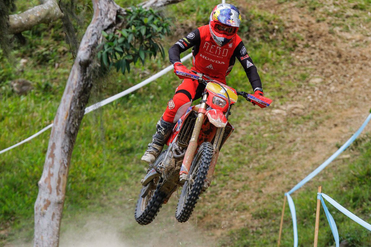 hondaracingbr's tweet photo. Fotos - 1º dia da Equipe Honda Racing na etapa de abertura do Brasileiro de Enduro FIM, em Itapema (SC). #motos #offroad #enduro #brasileirodeendurofim #honda #hondaracing

📷 Idario Café/Mundo Press https://t.co/3ww4bscxcJ