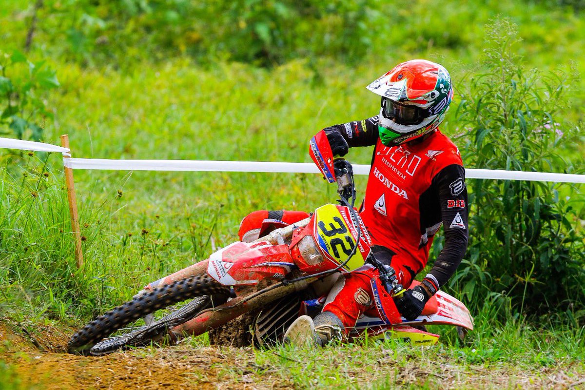 hondaracingbr's tweet photo. Fotos - 1º dia da Equipe Honda Racing na etapa de abertura do Brasileiro de Enduro FIM, em Itapema (SC). #motos #offroad #enduro #brasileirodeendurofim #honda #hondaracing

📷 Idario Café/Mundo Press https://t.co/3ww4bscxcJ