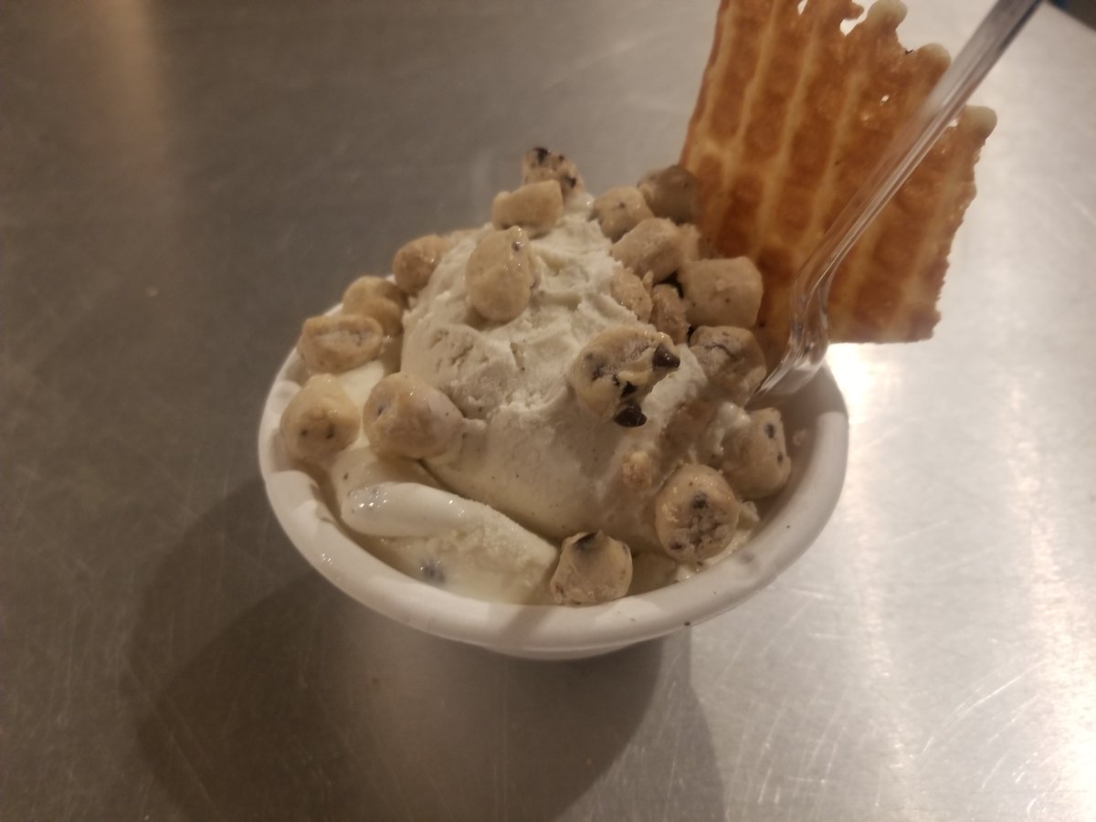 Florida Stuffed has published its latest article! March is ice cream month for FS and this month, I was in Tampa, Florida checking out Astro Craft Ice Cream. Good spot, great creations, and definitely recommended. Check out the review at:

floridastuffed.com/2020/03/08/fin…