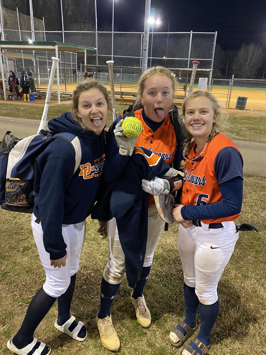 annab_ellis's tweet image. Hit my first high school home-run tonight!!! #freshmenseason #ladycougars