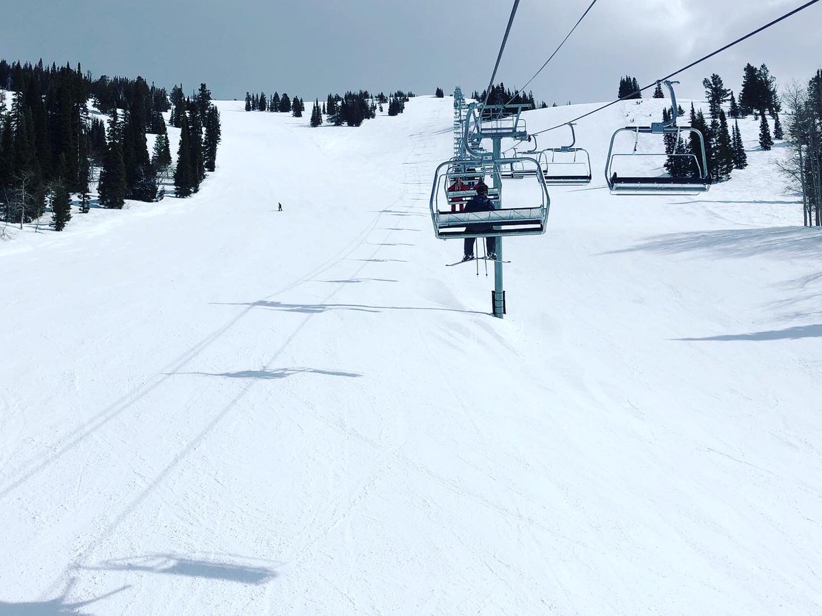 JoyceMatthews_'s tweet photo. Went to Grand Targhee today, met a lift attendant from Olson Middle School, NJ - small world 🌍 #RewireYou #njed https://t.co/XN4i9QtTUR