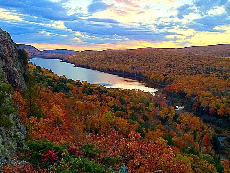 Lake of the Clouds located in Ontonagon County in the Upper Peninsula of the U.S. state of Michigan within the Porcupine Mountains Wilderness State Park. 
The lake is situated in a valley between two ridges in the Porcupine Mountains.
