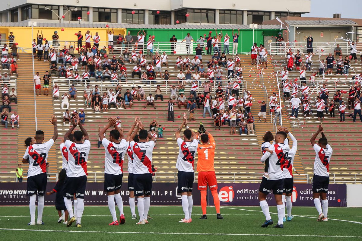 CCDMunicipal's tweet photo. 📸 imágenes del triunfo edil por 2-0 sobre Cantolao, en partido válido por la fecha 6 de la @liga1movistar 🏆

 CDM 2-0 ADC  

Más fotos➡️https://t.co/QWbGAzpTWz

#EchaMuni ⚪️🔴⚪️ https://t.co/HernnliaC1