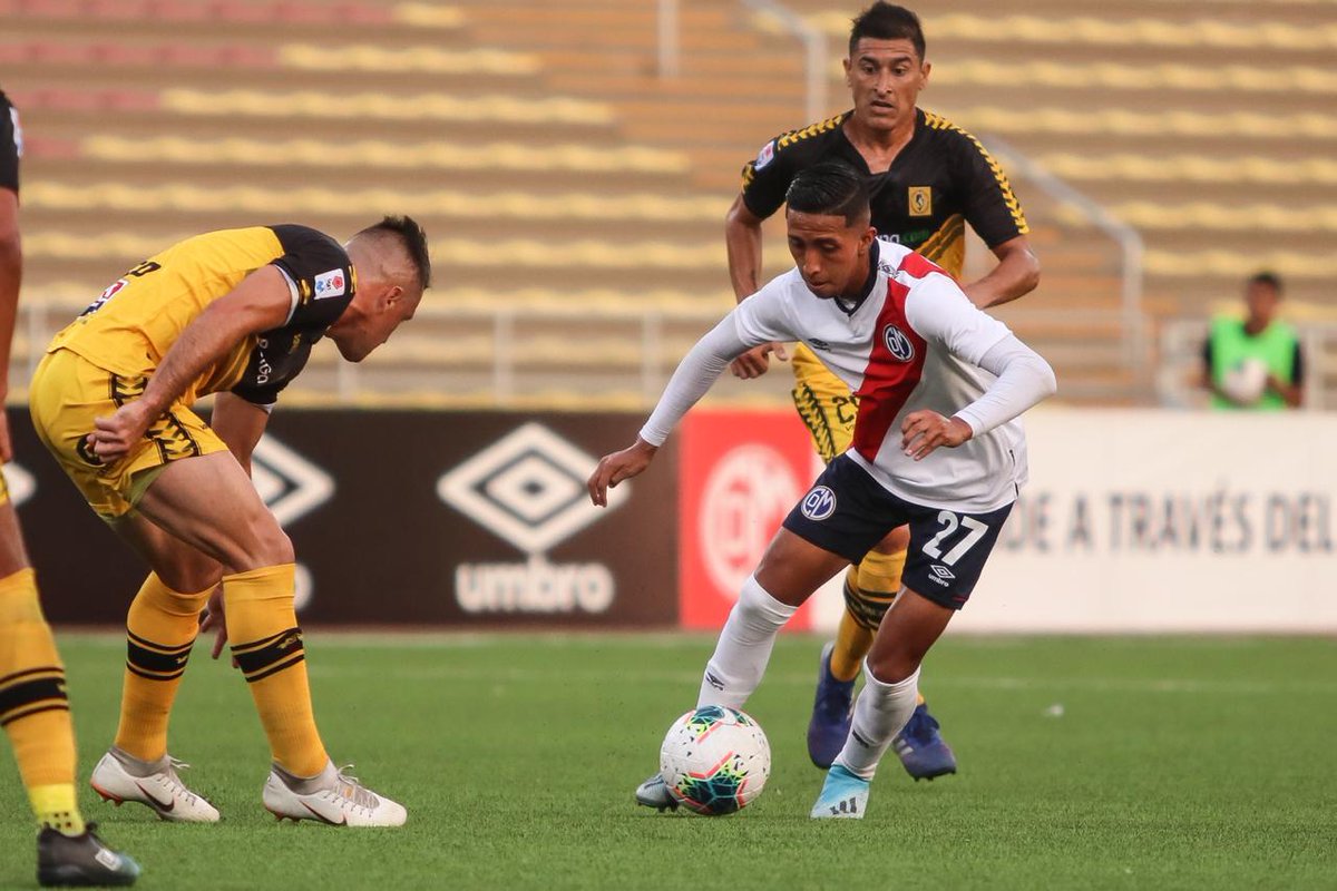 CCDMunicipal's tweet photo. 📸 imágenes del triunfo edil por 2-0 sobre Cantolao, en partido válido por la fecha 6 de la @liga1movistar 🏆

 CDM 2-0 ADC  

Más fotos➡️https://t.co/QWbGAzpTWz

#EchaMuni ⚪️🔴⚪️ https://t.co/HernnliaC1