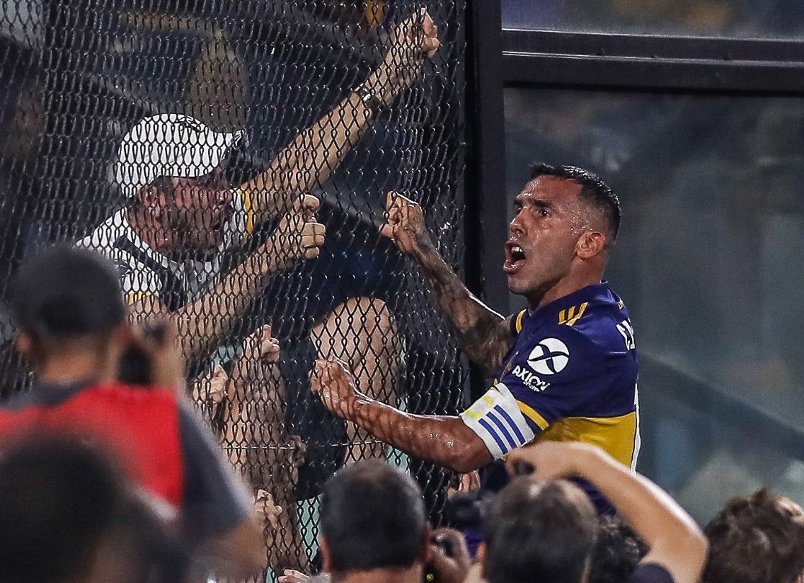 la12tuittera's tweet photo. EL JUGADOR del PUEBLO💙💛🔟 https://t.co/vJDGJgNIch