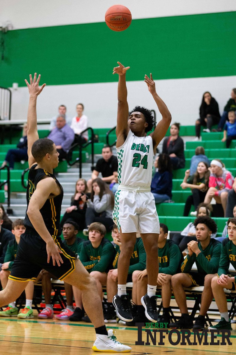 coachbrettflory's tweet photo. Hard to find the words. I couldn’t have asked any more from our kids, right there with a chance to win late in the 4th. Bottom line, Campus just has an unbelievably talented team. Thank you @Derby_Panthers Den, y’all were amazing. To my 4 seniors, I love you guys forever. #Family https://t.co/2hdrFveCM7