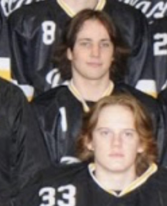 bvAnalytica's tweet photo. St. Thomas may have had the better hockey team this year, but Burnsville definitely had the better hair team. Talk about exemplary lettuce. No shortage of romaine this side of the river. The target on burnhaven might run out of conditioner. Even BvA got in on the party! #AHH2020 https://t.co/wRMDCdvAeV