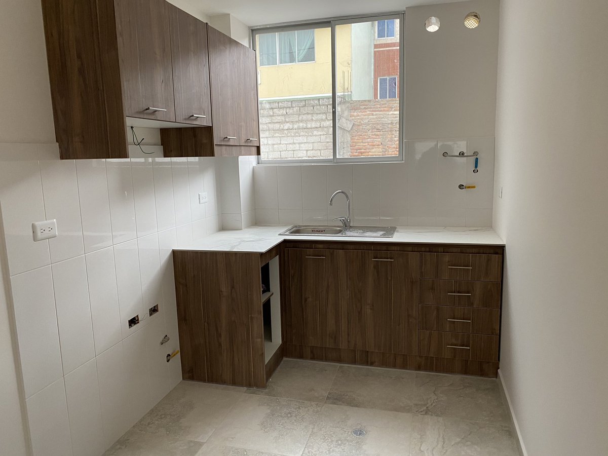 InmoPremium's tweet image. EDIFICIO FABIANA 70m2
VENDE DEPARTAMENTO POR ESTRENAR DE 70m2 DE 3 DORMITORIOS  UN SECADERO DE ROPA EN LA TERRAZA CON PARQUEADERO PRECIO 56.500,00 ENTIDAD FINANCIERA ENTREGA INMEDIATA
EN EDIFICIO FABIANA
SECTOR EL TRÁNSITO DE CHILLOGALLO 
PATRÍCIA PROAÑO SEGOVIA
0999830580