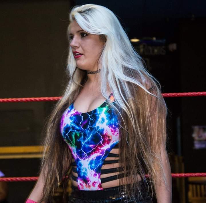 Samantha Starr (@perfectknockout) on Twitter photo 