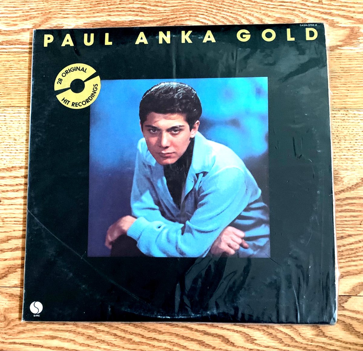 bonbonsandbooks's tweet photo. Got this #PaulAnka for $1. 💗
.
.
.
.
#funtimes #makingmemories #hellothere #bonbonsandbooks #instapic #instagramaddicted #instaselfie #bestoftheday #instagood #bestoftheweek #michiganders #saturdyay #vintagefinds #vintagerecords #fleamarketfinds https://t.co/cKDkBsPZ4K