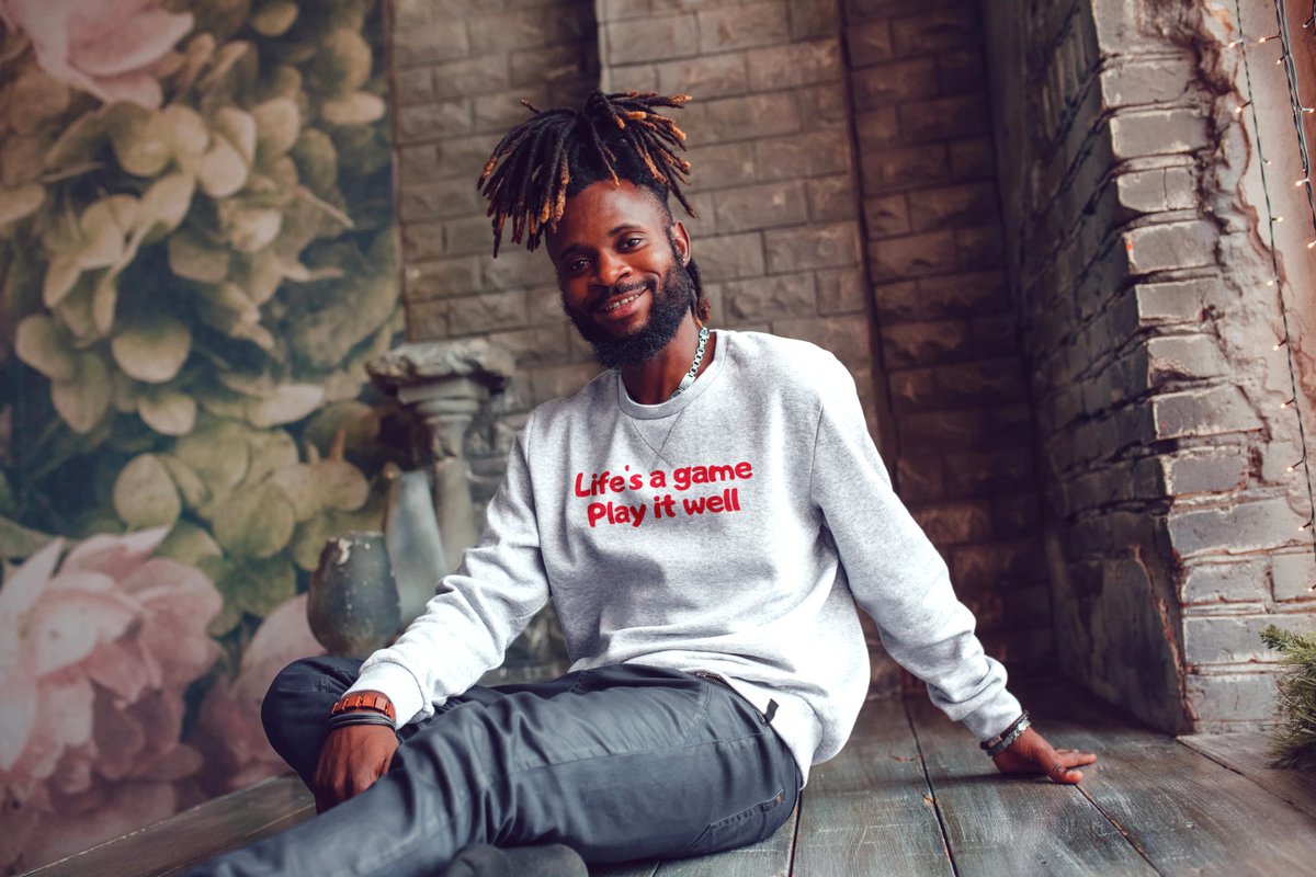 playermade89's tweet photo. "PlayerMade Authentic SINCE'89 Apparel " 
Focused on building a community earth than make money! #lifesagame #playitwell #streetwear #playermade https://t.co/mSK9xYNUmr