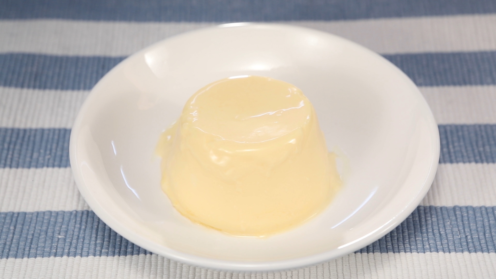 スクール革命 公式 卵とバニラアイスのプリン 卵 とバニラアイス を混ぜるだけ そのレシピを大公開 スクール革命 手作りプリン 簡単レシピ T Co I9ugw9ckjh Twitter