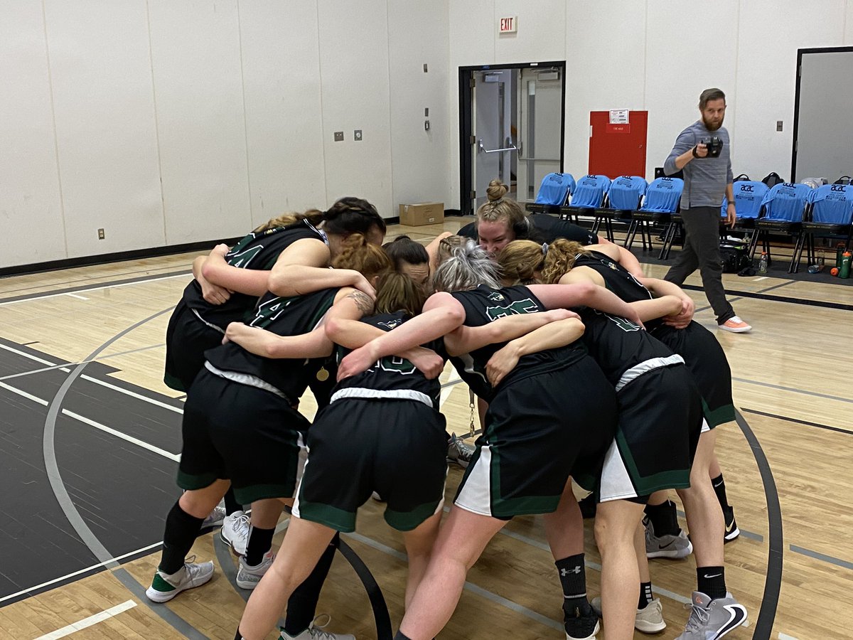 ACAC_Sport's tweet photo. Your gold medal champions at the 2020 @SthCntryCoopab ACAC Women’s Basketball Championship the @GoRustlers #ACACWBB2020 https://t.co/ngloy695eb