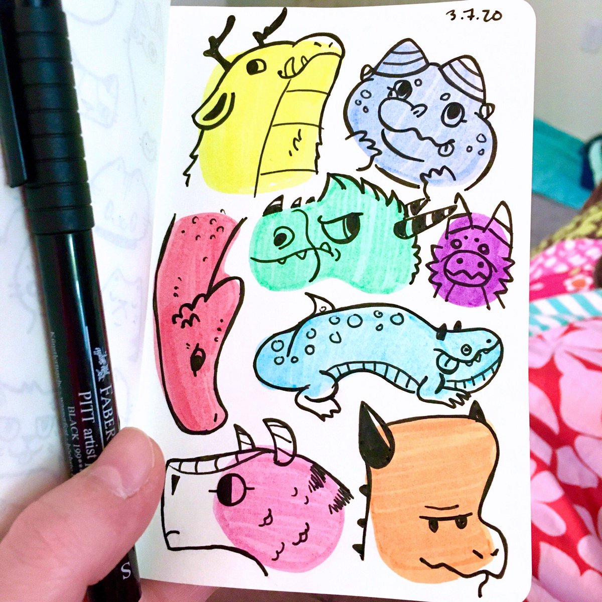 More blobby dragons! These shape doodles are too fun ?? #doodle #sketchbook 