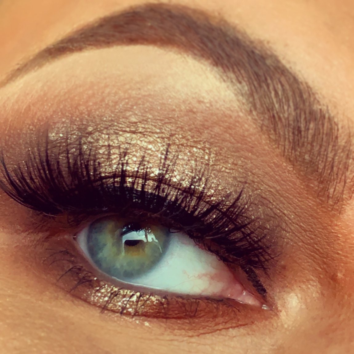 laurafromschool's tweet photo. Tonight’s look 💛 https://t.co/PnzJY4GtAp
