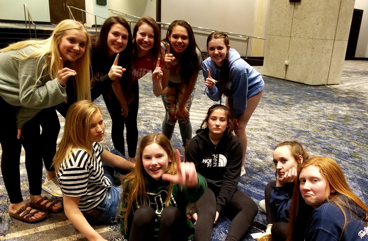 Premier 14_Red tweet media