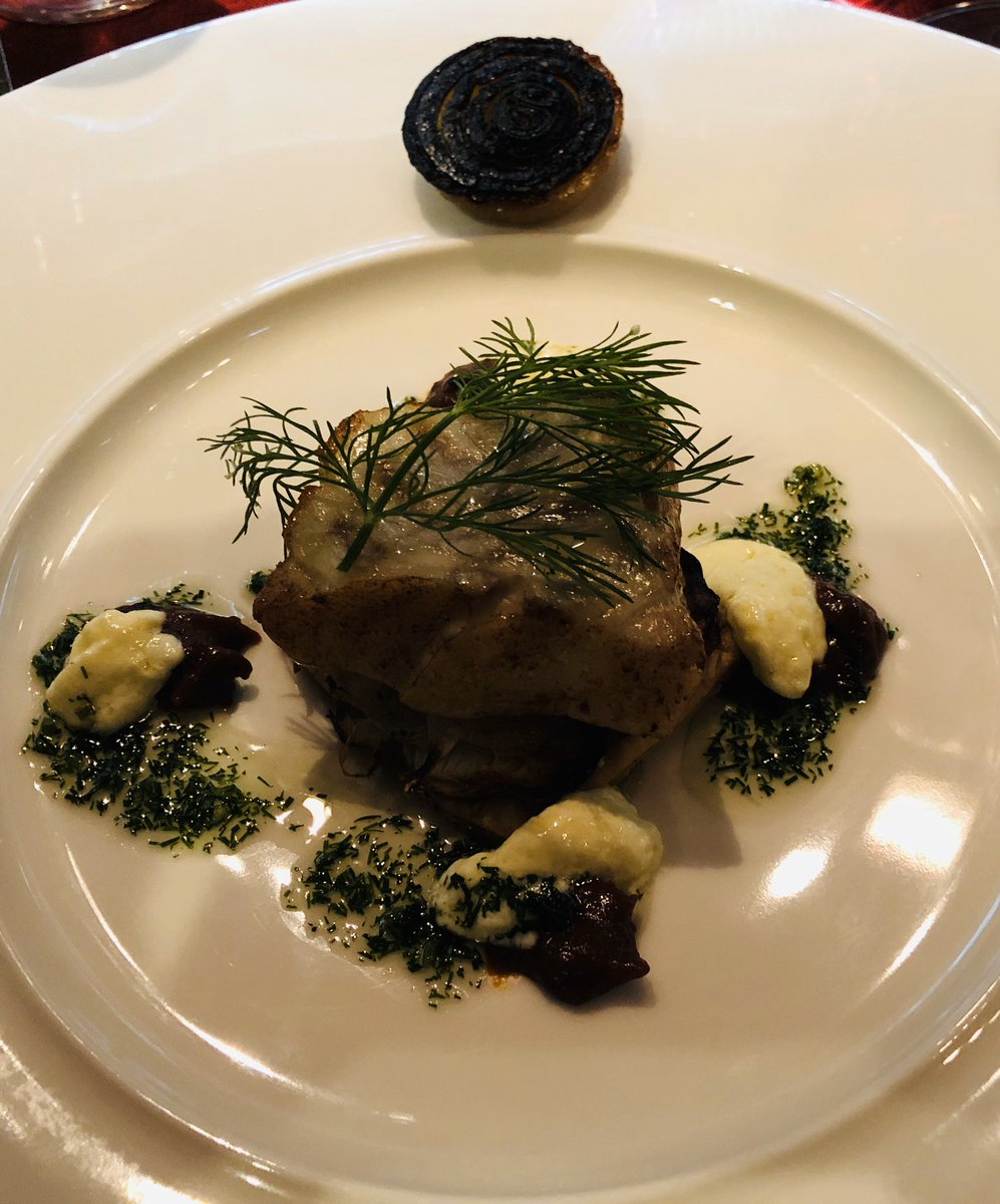 Goof_2's tweet photo. Loved the new single ingredient focused tasting menu at the @NoMIchicago chef counter. The allium menu will be changing to mushrooms next week. https://t.co/HREzL0XwJ7