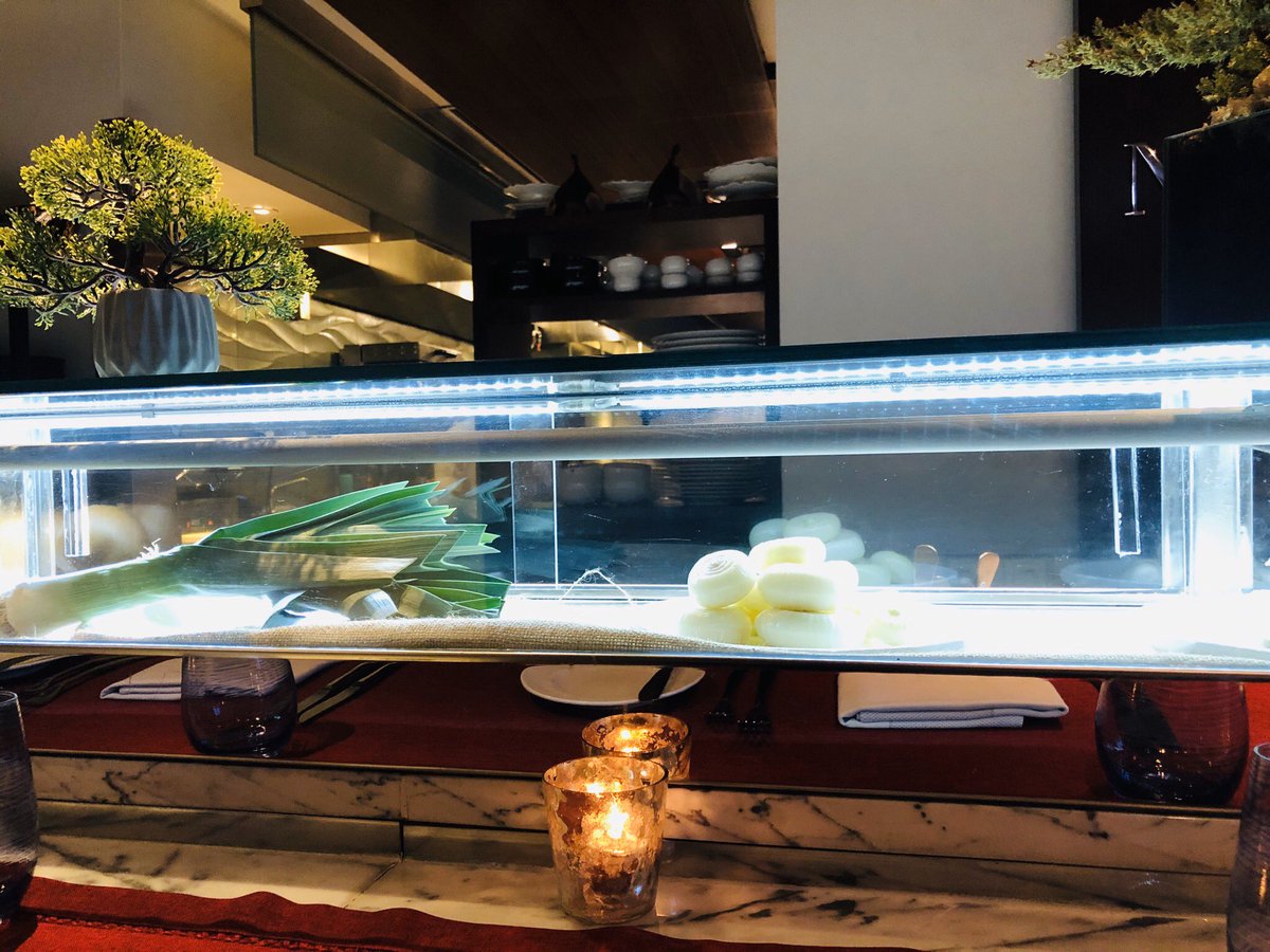 Goof_2's tweet photo. Loved the new single ingredient focused tasting menu at the @NoMIchicago chef counter. The allium menu will be changing to mushrooms next week. https://t.co/HREzL0XwJ7