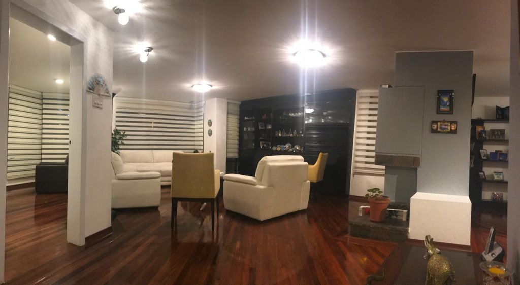 InmoPremium's tweet image. VENDO DUPLEX REMODELADO EN SU TOTALIDAD
275m2 
PLANTA BAJA Área Social , lavandería estudio cuarto de servicio 
PLANTA ALTA sala de estar, 4 dormitorios, 3 baños completos 
2 parqueos y una bodega 
PRECIO $299.000,00 negociables
SECTOR  La Coruña frente a Directv Cel  0999830580
