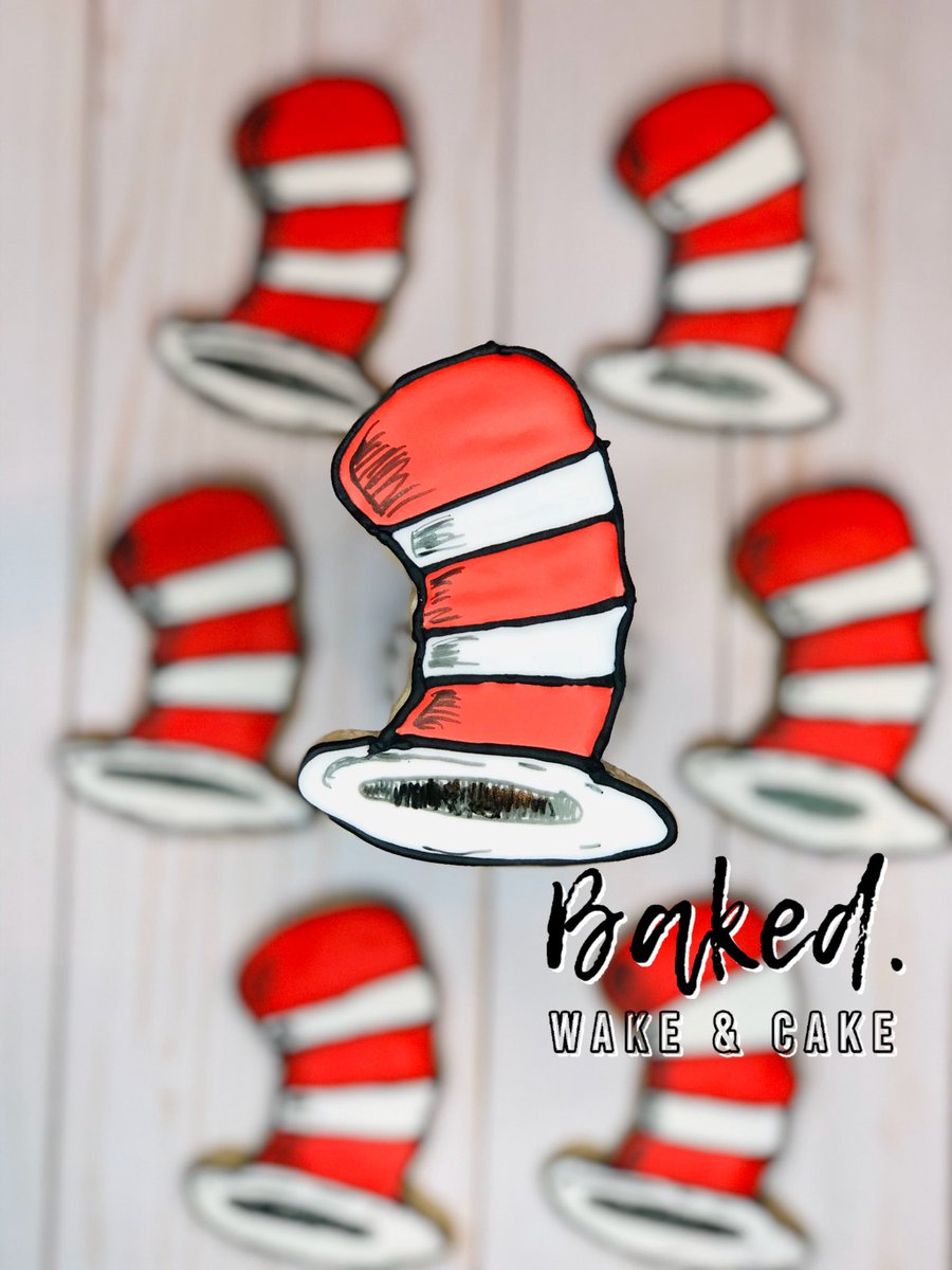 Bakedep's tweet photo. Dr. Seuss week cookies ❤️🖤 https://t.co/RbCGKLz6rT