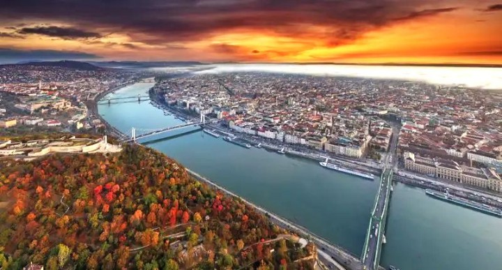 VineyardKapolna's tweet photo. #photosBUD: Pictures that highlight why you need to visit Budapest 🇭🇺
➡️ #Budapest #Hungary #BudapestGuide #travelbudapest
#PhotoGallery #WhereToGoBUD
Read more https://t.co/ONL6FkAOsQ
Pictures https://t.co/30NXbBAghu