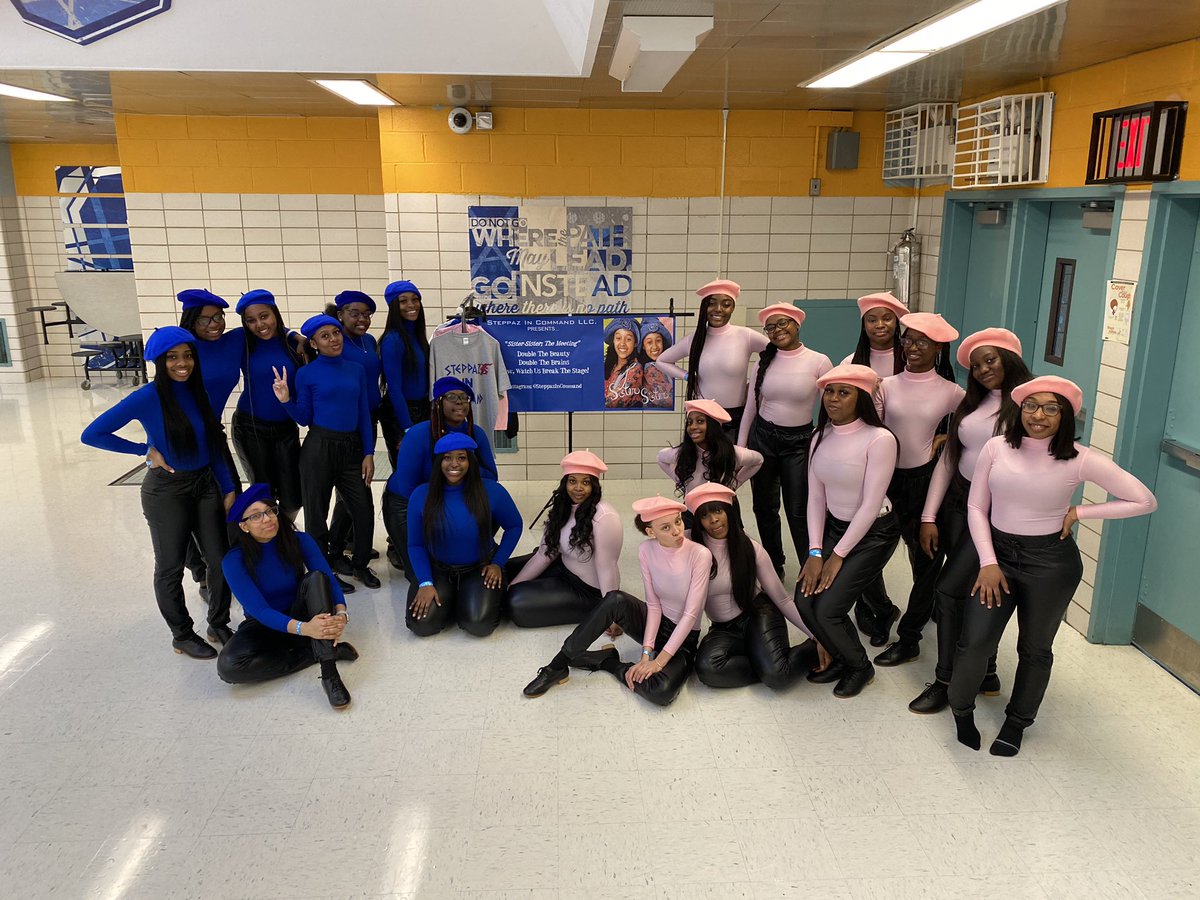 4EverBlaziin's tweet image. So today my step team had the pleasure of reacting out the hit 90’s show #SisterSister. They really did their thing on stage! @TiaMowry @TameraMowryTwo #Sitcom #SteppazInCommand