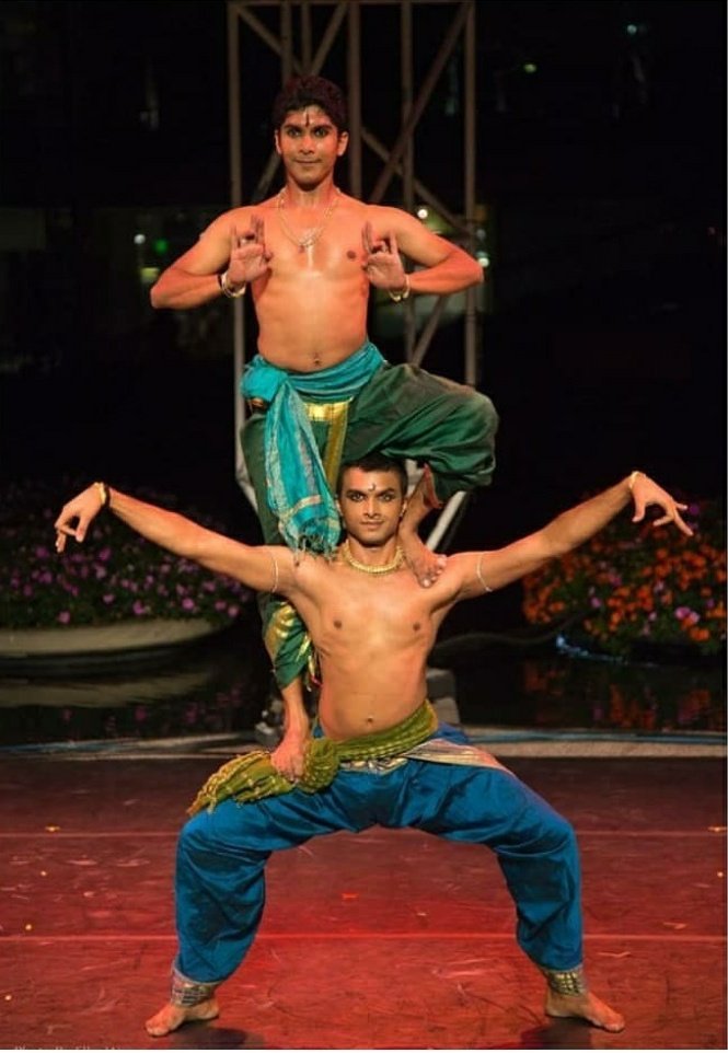 ParshwanathU's tweet photo. When Vishnu rode Garudha 
#2013LA #RangolidanceCompany https://t.co/eCLFijao2W