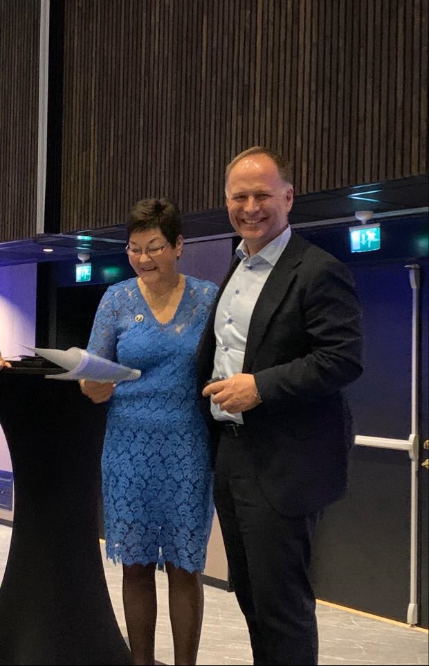 Stein Ørn ble i går tildelt NCF fortjenestemerke for sin innsats for sykkelsporten gjennom mange år!  En særdeles velfortjent utmerkelse og vi sender våre gratulasjoner til <a href="/Raskere/">Stein Ørn</a>