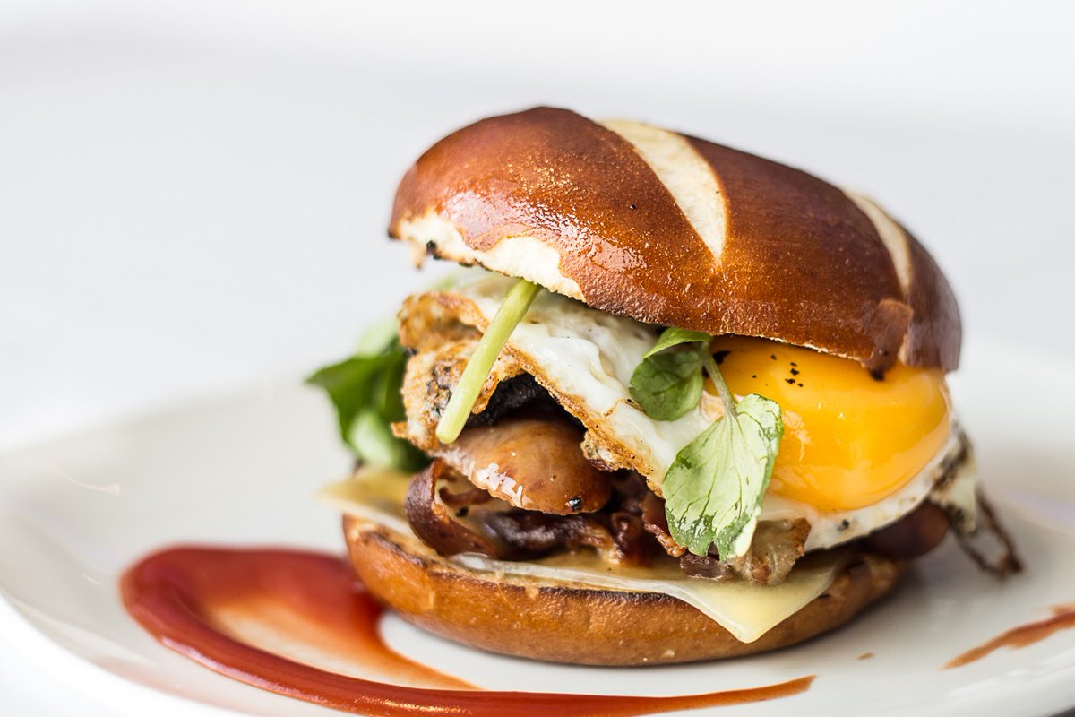Fancy a breakfast to kick start your day? 
Try our ultimate breakfast butty, We’ll be serving from 10

Menu: ow.ly/2gyb30qnRvc