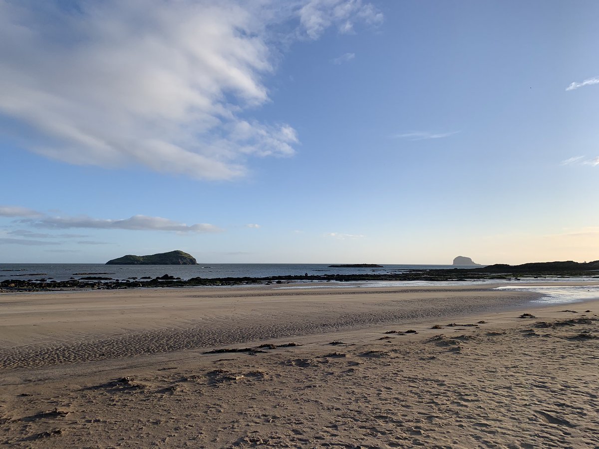 BekahCork's tweet photo. North Berwick is lovely and photogenic ☺️ nice early walk and ready for #RamblersSC20 day 2! @ramblersscot https://t.co/5OQEhiZRzt