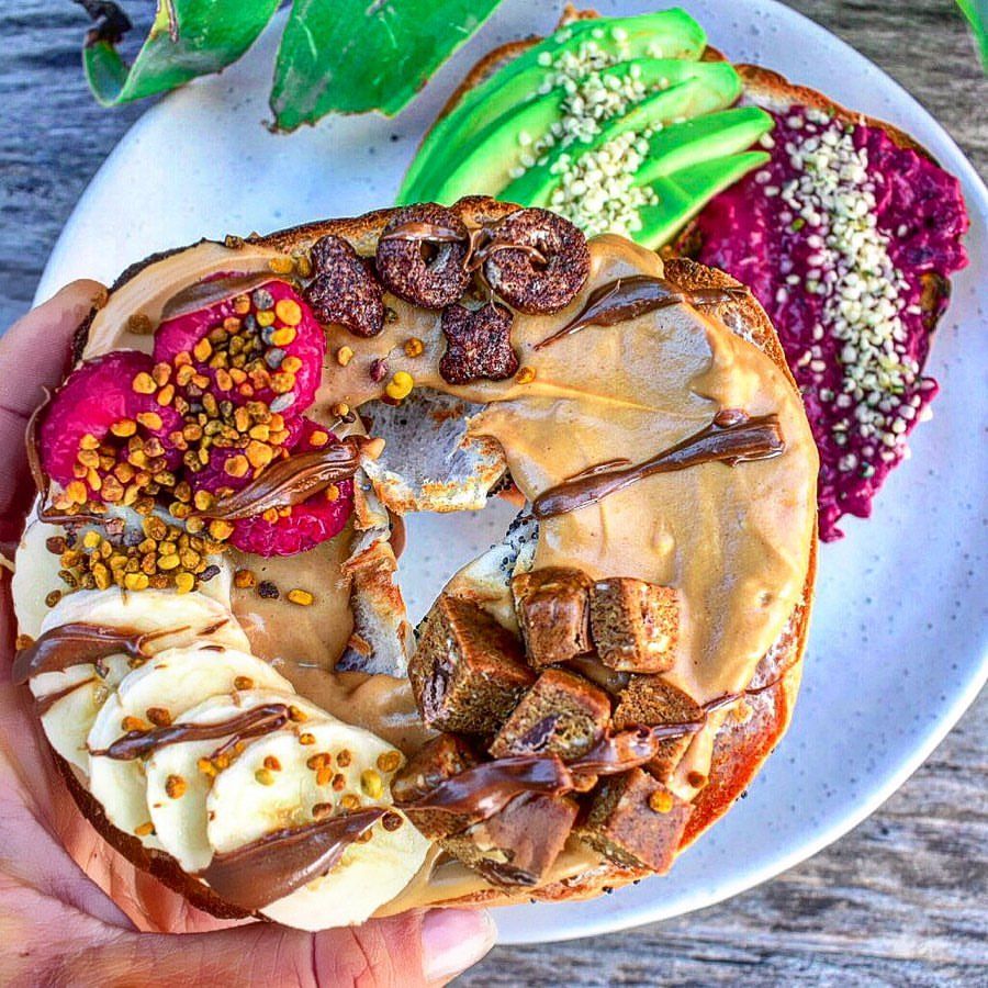 NuttviaSpread's tweet photo. Finishing it off with a drizzle of Nuttvia via @raimeeleigh.fitfood https://t.co/wUFcg4uHH3