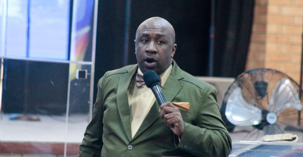 ChangeBible's tweet photo. The God that answers by fire will come through for you, He has the ability to reverse everything and anything.
•You are the chosen one!
•You are the blessed one!
•You are the one that will change history!
- @PastorXolaNzo
#CBCSundays
#CBCPrayerMonth
#HannahPrayed https://t.co/GI7Rdehq5P