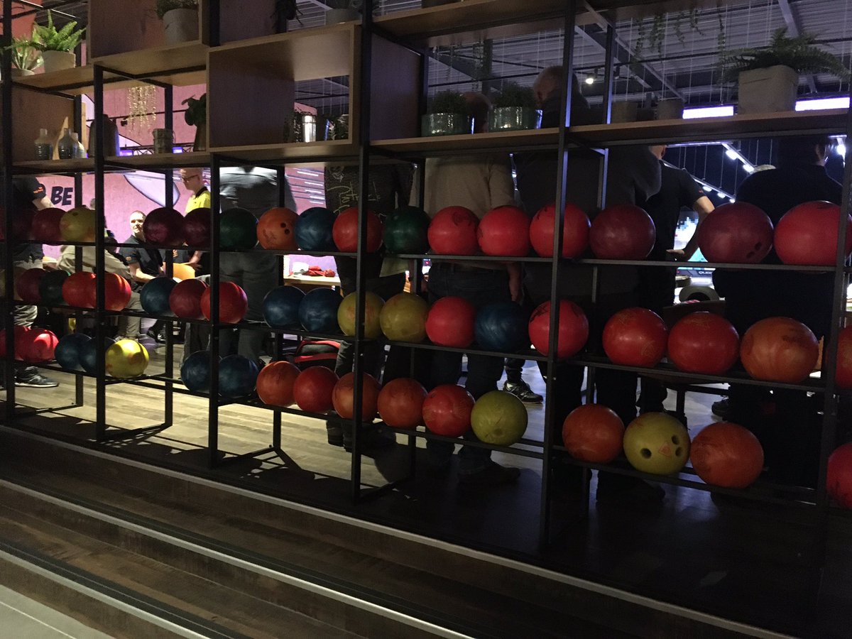 JudithvBerkel's tweet photo. Kijkje nemen bij #VoorrondeNK #Gbowlen #Dolfijntheplacetobe @sportintilburg #steunpuntaangepastsportenmiddenbrabant @UniekSportenNB @UniekSporten https://t.co/wLmsUql5qT