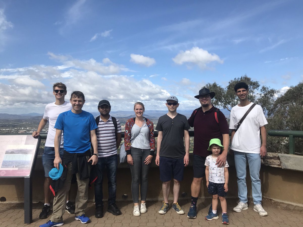 Group outing with the Nitsche group at ANU: we climbed Mount Ainslie in Canberra. Thank you all for this beautiful day!