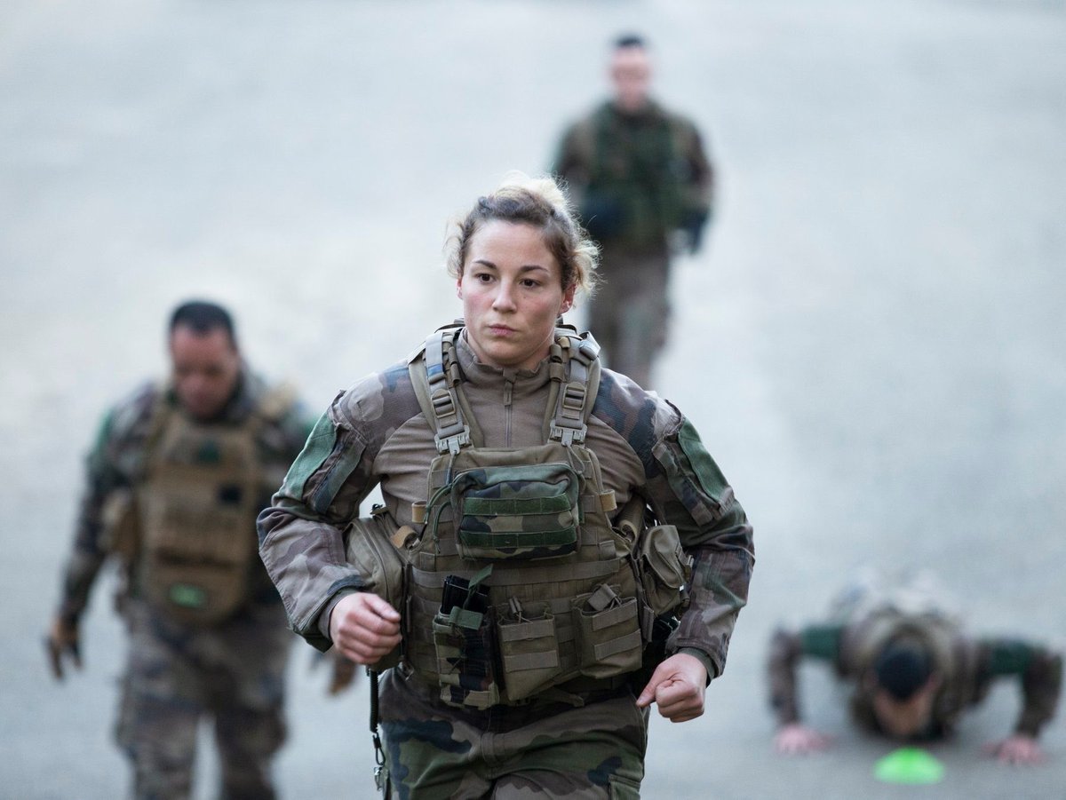 troupesdemarine's tweet image. [#8mars 👩🏻 👱🏼‍♀️👩🏾‍🦱] Parce que ce sont aussi des marsouins et bigors au féminin. ⚓️ En cette journée internationale des femmes, les TDM rendent hommage à leurs sœurs d’arme, épouses, mères et filles, qui sont engagées chaque jour à leurs côtés. 
📸 @GardeNatFR, #21eRIMa, #11eRAMa