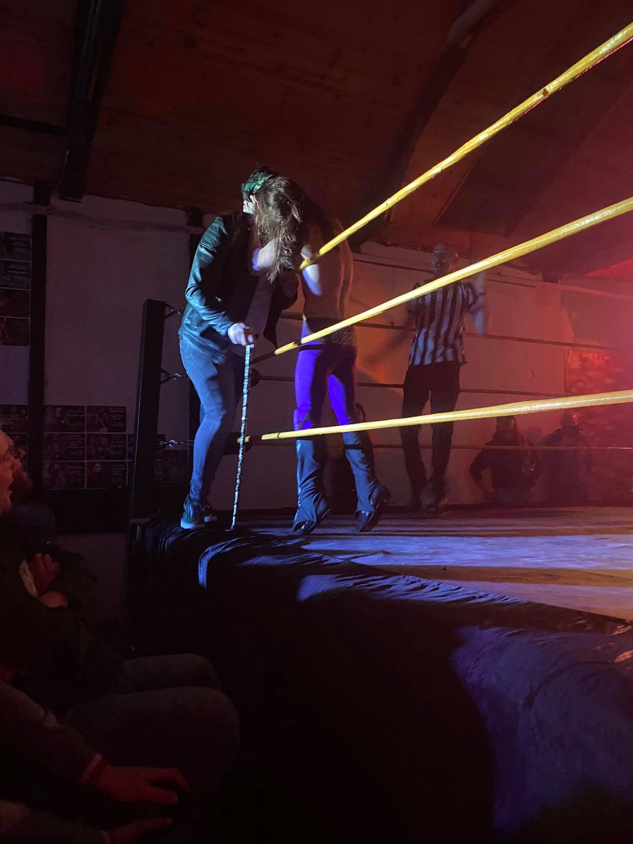 Riordan_OConnor's tweet photo. During the #AreYouWorthIt Open Challenge last night, I was forced to do something I'm not proud of.
This is the first and hopefully last time I will kiss Marion Armstrong.
@PHOENIXwrasslin @ihatelukebarry @Armstrongcun3 https://t.co/r7P338Q1rt